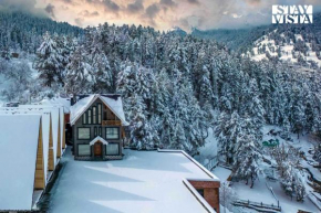 StayVista at Frozen Fall - Tangmarg with Breakfast Included